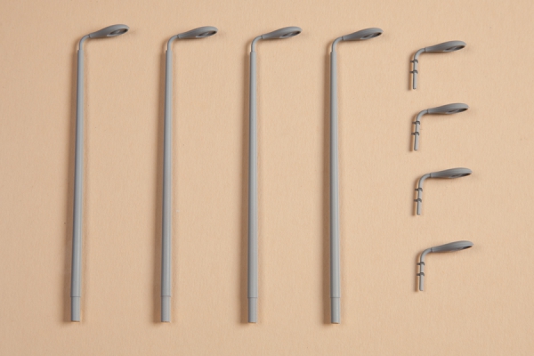 Lamp pole dummies with elliptical arm curvature<br /><a href='images/pictures/Auhagen/44648.jpg' target='_blank'>Full size image</a>